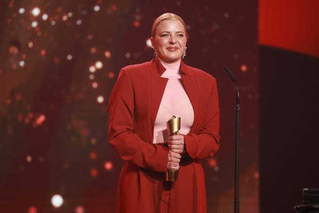 Deutscher Filmpreis 2023 BESTE WEIBLICHE NEBENROLLE Gewinnerin Jördis Triebel bei der Verleihung der Lola - Deutscher Filmpreis 2023 im Theater am Potsdamer Platz in Berlin 12.05.2023 Copyright: xEventpressx