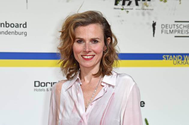 Karin Hanczewski bei der Ankunft auf dem Roten Teppich zum DEUTSCHER FILMPREIS 2023 im Theater am Potsdamer Platz in Berlin am 12.05.2023