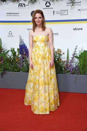 Karoline Herfurth bei der Ankunft auf dem Roten Teppich zum DEUTSCHER FILMPREIS 2023 im Theater am Potsdamer Platz in Berlin am 12.05.2023