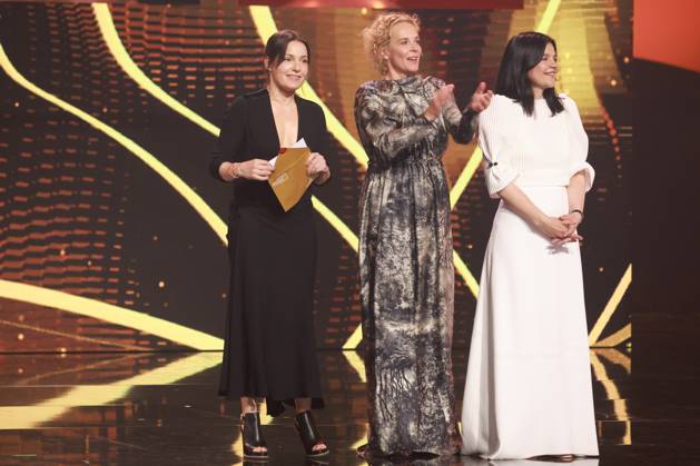 Deutscher Filmpreis 2023 Jasmin Tabatabai, Nicolette Krebitz, Katja Riemann Laudatorinnen BESTE FILMMUSIK bei der Verleihung der Lola - Deutscher Filmpreis 2023 im Theater am Potsdamer Platz in Berlin 12.05.2023 Copyright: xEventpressx