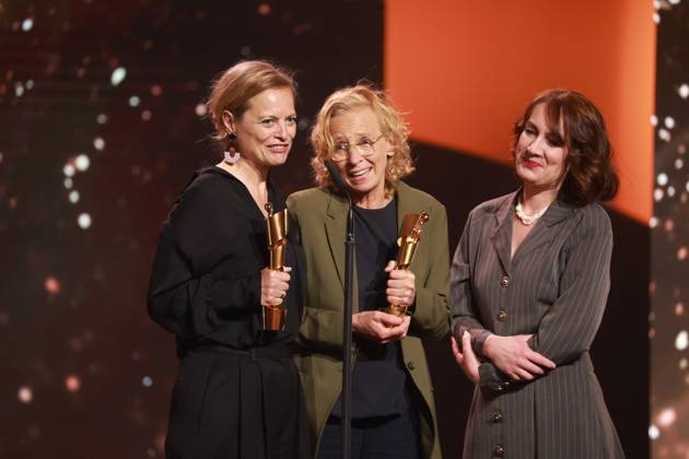 Deutscher Filmpreis 2023 BESTER DOKUMENTARFILM ELFRIEDE JELINEK - DIE SPRACHE VON DER LEINE LASSEN bei der Verleihung der Lola - Deutscher Filmpreis 2023 im Theater am Potsdamer Platz in Berlin 12.05.2023 Copyright: xEventpressx