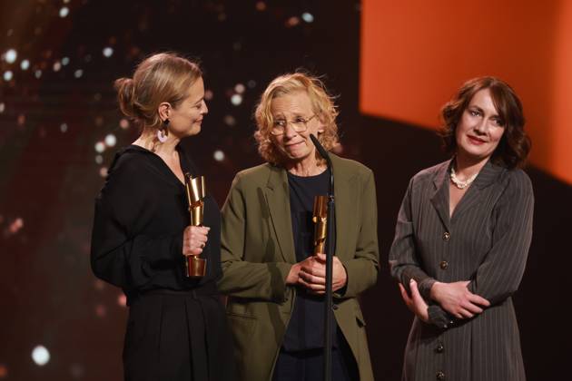 Deutscher Filmpreis 2023 BESTER DOKUMENTARFILM ELFRIEDE JELINEK - DIE SPRACHE VON DER LEINE LASSEN bei der Verleihung der Lola - Deutscher Filmpreis 2023 im Theater am Potsdamer Platz in Berlin 12.05.2023 Copyright: xEventpressx