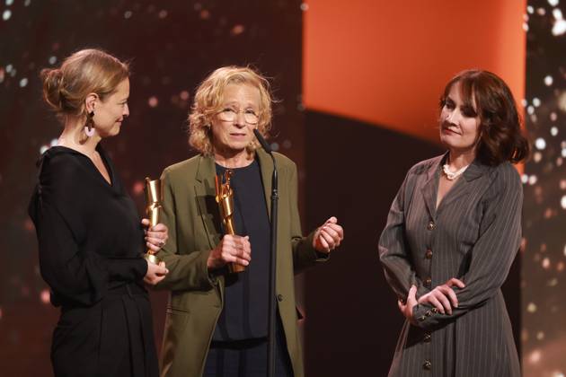 Deutscher Filmpreis 2023 BESTER DOKUMENTARFILM ELFRIEDE JELINEK - DIE SPRACHE VON DER LEINE LASSEN bei der Verleihung der Lola - Deutscher Filmpreis 2023 im Theater am Potsdamer Platz in Berlin 12.05.2023 Copyright: xEventpressx