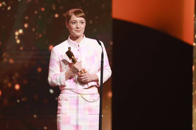 Deutscher Filmpreis 2023 BESTE WEIBLICHE HAUPTROLLE Gewinnerin Leonie Benesch bei der Verleihung der Lola - Deutscher Filmpreis 2023 im Theater am Potsdamer Platz in Berlin 12.05.2023 Copyright: xEventpressx