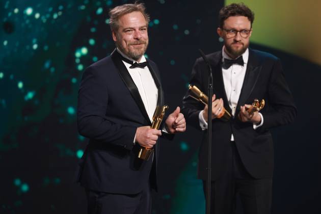 Deutscher Filmpreis 2023 BESTE VISUELLE EFFEKTE - Gewinner Frank Petzold, Viktor Müller, Markus Frank IM WESTEN NICHTS NEUES bei der Verleihung der Lola - Deutscher Filmpreis 2023 im Theater am Potsdamer Platz in Berlin 12.05.2023 Copyright: xEventpressx