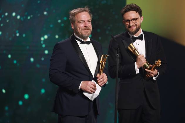Deutscher Filmpreis 2023 BESTE VISUELLE EFFEKTE - Gewinner Frank Petzold, Viktor Müller, Markus Frank IM WESTEN NICHTS NEUES bei der Verleihung der Lola - Deutscher Filmpreis 2023 im Theater am Potsdamer Platz in Berlin 12.05.2023 Copyright: xEventpressx