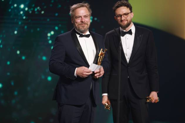 Deutscher Filmpreis 2023 BESTE VISUELLE EFFEKTE - Gewinner Frank Petzold, Viktor Müller, Markus Frank IM WESTEN NICHTS NEUES bei der Verleihung der Lola - Deutscher Filmpreis 2023 im Theater am Potsdamer Platz in Berlin 12.05.2023 Copyright: xEventpressx