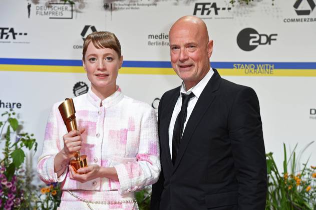 Leonie Benesch, Christian Berkel als Gewinner bei DEUTSCHER FILMPREIS 2023 im Theater am Potsdamer Platz in Berlin am 12.05.2023
