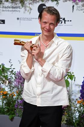 Felix Kammerer als Gewinner bei DEUTSCHER FILMPREIS 2023 im Theater am Potsdamer Platz in Berlin am 12.05.2023