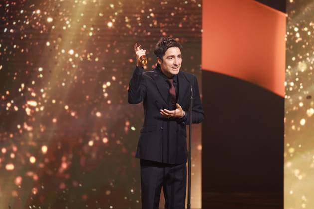 Deutscher Filmpreis 2023 BESTE Regie Gewinner Ilker Catak DAS LEHRERZIMMER bei der Verleihung der Lola - Deutscher Filmpreis 2023 im Theater am Potsdamer Platz in Berlin 12.05.2023 Copyright: xEventpressx