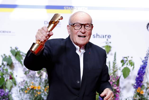 Ehren-Preistraeger Volker Schloendorff beim Gewinner Photocall bei der Verleihung vom Deutschen Filmpreis am 12.05.2023 in Berlin Deutscher Filmpreis 2023 in Berlin