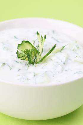 Greek yogurt sauce with cucumbers, dill and garlic, known as tarator or snezhanka in Bulgaria or zaziki in Turkey. Shallow DOF Copyright: xIngridxHeczkox xDesignxPicsx , 30993506 Copyright: IngridxHeczkox xDesignxPics 30993506