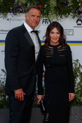 Event - Deutscher Filmpreis 2023 Iris Berben mit Heiko Kiesow beim 73. Deutschen Filmpreis im Theater am Potsdamerplatz am 12.05.2023 in Berlin. Copyright: xEventpressxKochanx