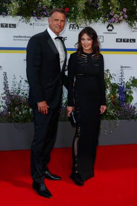 Event - Deutscher Filmpreis 2023 Iris Berben mit Heiko Kiesow beim 73. Deutschen Filmpreis im Theater am Potsdamerplatz am 12.05.2023 in Berlin. Copyright: xEventpressxKochanx