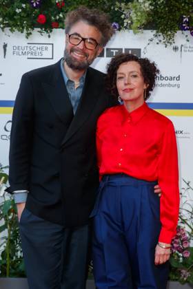 Event - Deutscher Filmpreis 2023 Maria Schrader mit Freund Jan Schomburg beim 73. Deutschen Filmpreis im Theater am Potsdamerplatz am 12.05.2023 in Berlin. Copyright: xEventpressxKochanx