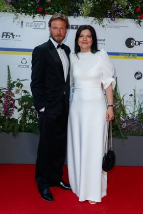 Event - Deutscher Filmpreis 2023 Andreas Pietschmann mit Ehefrau Jasmin Tabatabai beim 73. Deutschen Filmpreis im Theater am Potsdamerplatz am 12.05.2023 in Berlin. Copyright: xEventpressxKochanx