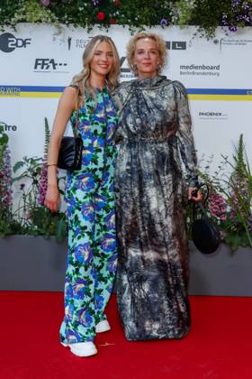 Event - Deutscher Filmpreis 2023 Katja Riemann mit Tochter Paula Riemann beim 73. Deutschen Filmpreis im Theater am Potsdamerplatz am 12.05.2023 in Berlin. Copyright: xEventpressxKochanx