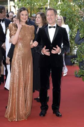 Alexandra Maria Lara und Florian Gallenberger bei der 73. Verleihung des Deutschen Filmpreises 2023 im Theater am Potsdamer Platz. Berlin, 12.05.2023
