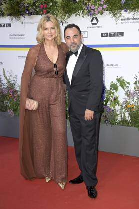 Veronica Ferres und Adnan Maral bei der 73. Verleihung des Deutschen Filmpreises 2023 im Theater am Potsdamer Platz. Berlin, 12.05.2023