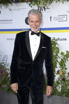 Ulrich Matthes bei der 73. Verleihung des Deutschen Filmpreises 2023 im Theater am Potsdamer Platz. Berlin, 12.05.2023