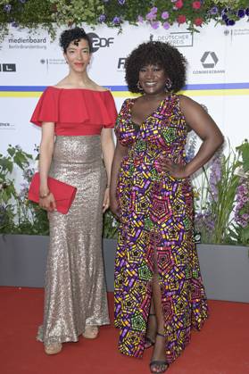 Celina Bostic und Thelma Buabeng bei der 73. Verleihung des Deutschen Filmpreises 2023 im Theater am Potsdamer Platz. Berlin, 12.05.2023