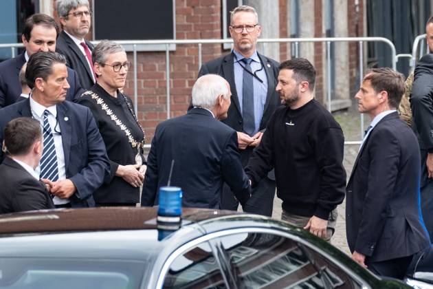 Karlspreisverleihung in Aachen am 14. Mai 2023. Praesident Wolodymyr Selenskyj trifft ein. GERMANY - AACHEN - KARLSPREIS