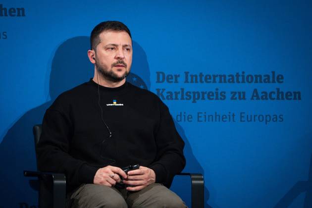 Verleihung des Karlspreises im Aachener Dom an das ukrainischen Volk Aktuell, 14.05.2023, Aachen, Wolodymyr Selenskyj, Praesident der Ukraine bei der feierlichen Ueberreichung des Internationalen Karlspreis zu Aachen an das ukrainische Volk im Kroenungssaal des Rathaus zu Aachen Aachen Nordrhein-Westfalen Deutschland