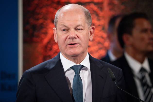 Verleihung des Karlspreises im Aachener Dom an das ukrainischen Volk Aktuell, 14.05.2023, Aachen, Olaf Scholz Bundeskanzler der Bundesrepublik Deutschland seiner Rede im Rahmen der feierlichen Ueberreichung des Internationalen Karlspreis zu Aachen an das ukrainische Volk im Kroenungssaal des Rathaus zu Aachen Aachen Nordrhein-Westfalen Deutschland