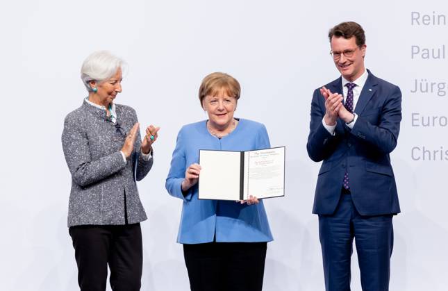 Verleihung Staatspreis an Angela Merkel Bundeskanzlerin a.D. Angela Merkel wird am Dienstag den 16.05.2023 mit dem Staatspreis NRW geehrt. Überreicht durch Christine Lagarde und Ministerpräsident Hendrik Wüst. Köln Nordrhein-Westfalen Germany