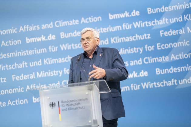 Pressestatement Energiestrompreis im Bundeswirtschaftsministerium Jörg Hofmann, Erster Vorsitzender Gewerkschaft IG Metall;Pressestatement Energiestrompreis im Bundeswirtschaftsministerium Jörg Hofmann, Erster Vorsitzender Gewerkschaft IG Metall, Berlin Berlin Deutschland BMWK