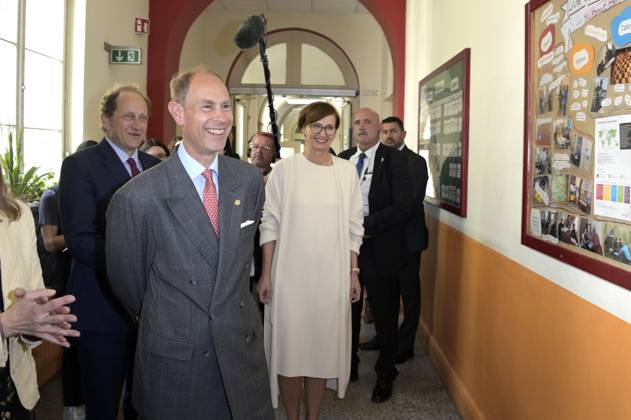Prinz Edward und Bettina Stark-Watzinger beim Besuch der Schule am Schillerpark im Rahmen der Verleihung des Duke Award im Wedding. Berlin, 22.05.2023