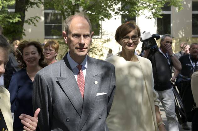 Prinz Edward und Bettina Stark-Watzinger beim Besuch der Schule am Schillerpark im Rahmen der Verleihung des Duke Award im Wedding. Berlin, 22.05.2023
