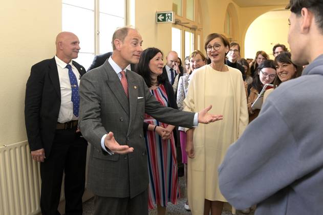 Prinz Edward und Bettina Stark-Watzinger beim Besuch der Schule am Schillerpark im Rahmen der Verleihung des Duke Award im Wedding. Berlin, 22.05.2023