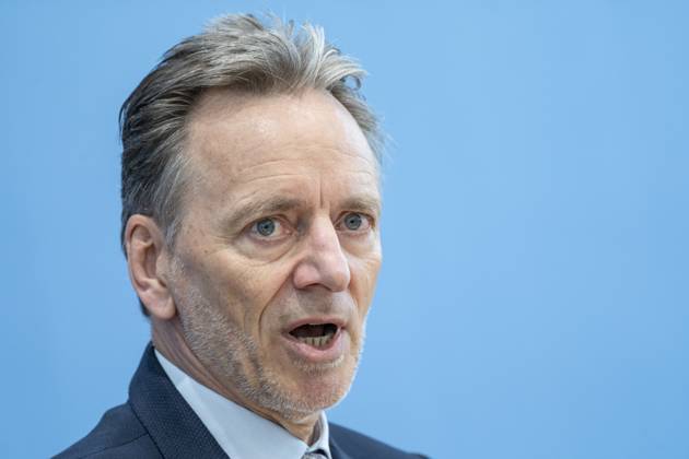 Bundespressekonferenz in Berlin - Vorstellung der Zahlen kindlicher Gewaltopfer Auswertung der Polizeilichen Kriminalstatistik 2022 - Holger Münch, Präsident Bundeskriminalamt BKA;Bundespressekonferenz in Berlin - Vorstellung der Zahlen kindlicher Gewaltopfer Auswertung der Polizeilichen Kriminalstatistik 2022 - Holger Münch, Präsident Bundeskriminalamt BKA, Berlin Berlin Deutschland Haus der Bundespressekonferenz