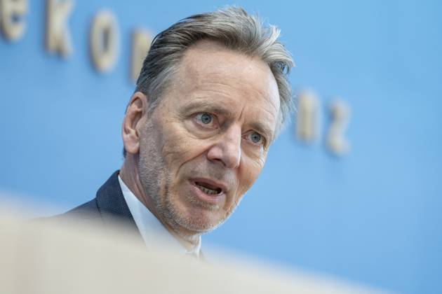 Bundespressekonferenz in Berlin - Vorstellung der Zahlen kindlicher Gewaltopfer Auswertung der Polizeilichen Kriminalstatistik 2022 - Holger Münch, Präsident Bundeskriminalamt BKA;Bundespressekonferenz in Berlin - Vorstellung der Zahlen kindlicher Gewaltopfer Auswertung der Polizeilichen Kriminalstatistik 2022 - Holger Münch, Präsident Bundeskriminalamt BKA, Berlin Berlin Deutschland Haus der Bundespressekonferenz