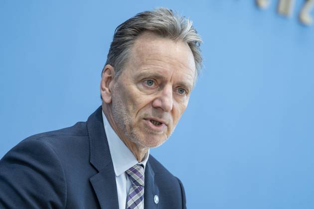 Bundespressekonferenz in Berlin - Vorstellung der Zahlen kindlicher Gewaltopfer Auswertung der Polizeilichen Kriminalstatistik 2022 - Holger Münch, Präsident Bundeskriminalamt BKA;Bundespressekonferenz in Berlin - Vorstellung der Zahlen kindlicher Gewaltopfer Auswertung der Polizeilichen Kriminalstatistik 2022 - Holger Münch, Präsident Bundeskriminalamt BKA, Berlin Berlin Deutschland Haus der Bundespressekonferenz