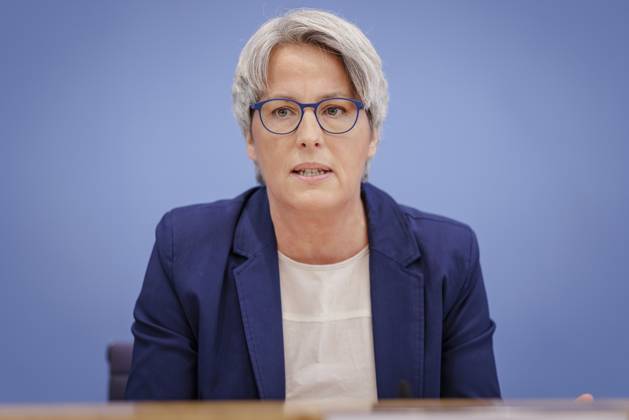 Kerstin Claus, Unabhaengige Beauftragte fuer Fragen des sexuellen Kindesmissbrauchs (UBSKM), aufgenommen im Rahmen der Bundespressekonferenz zur Vorstellung der Zahlen kindlicher Gewaltopfer öÄÃ¬ Auswertung der Polizeilichen Kriminalstatistik 2022, in Berlin, 23.05.2023. Berlin Deutschland