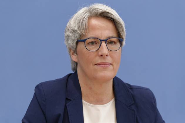 Zahlen kindlicher Gewaltopfer vorgestellt 2023-05-23 - Deutschland, Berlin - Bundespressekonferenz: Vorstellung der Zahlen kindlicher Gewaltopfer - Auswertung der Polizeilichen Kriminalstatistik 2022. Im Bild Kerstin Claus, Unabhängige Beauftragte für Fragen des sexuellen Kindesmissbrauchs (UBSKM).