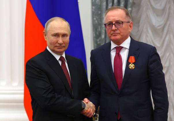 Russia Putin State Awards Presentation 8440326 23.05.2023 Russian President Vladimir Putin awards head of Tulatochmash Vladimir Filippov with the Order of Alexander Nevsky during a ceremony to present state decorations for achievements in the field of culture, cosmonautics, education and other areas at the Kremlin s St. Catherine Hall in Moscow, Russia. Vyacheslav Prokofyev POOL Moscow Russia  Copyright: xVyacheslavxProkofyevx