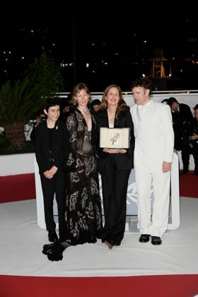 76th Cannes Film Festival 2023, Photocall Palmares. Pictured Justine Triet, Sandra Hüller, Antoine Reinartz, Milo Machado Graner  Copyright: xAlbertoxTerenghix xipa-agency.nex xPoolxPhotoxEventsx01x IPA_IPA38278639