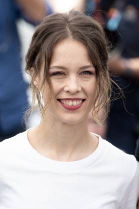 Cannes - Un Certain Regard Photocall Paula Beer attends the photocall for the Un Certain Regard jury at the 76th annual Cannes film festival at Palais des Festivals on May 17, 2023 in Cannes, France. Photo by David Niviere ABACAPRESS.COM CANNES France Copyright: xNivierexDavid ABACAPRESS.COMx 853245_040 NivierexDavid ABACAPRESS.COMx 853245_040