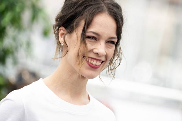 Cannes - Un Certain Regard Photocall Paula Beer attends the photocall for the Un Certain Regard jury at the 76th annual Cannes film festival at Palais des Festivals on May 17, 2023 in Cannes, France. Photo by David Niviere ABACAPRESS.COM CANNES France Copyright: xNivierexDavid ABACAPRESS.COMx 853245_052 NivierexDavid ABACAPRESS.COMx 853245_052
