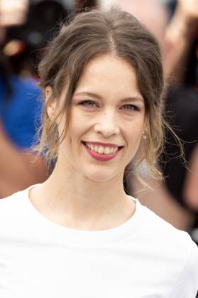 Cannes - Un Certain Regard Photocall Paula Beer attends the photocall for the Un Certain Regard jury at the 76th annual Cannes film festival at Palais des Festivals on May 17, 2023 in Cannes, France. Photo by David Niviere ABACAPRESS.COM CANNES France Copyright: xNivierexDavid ABACAPRESS.COMx 853245_059 NivierexDavid ABACAPRESS.COMx 853245_059