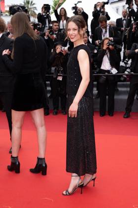 Cannes - Monster Screening Paula Beer attends the Monster red carpet at the 76th annual Cannes film festival at Palais des Festivals on May 17, 2023 in Cannes, France. Photo by David Niviere ABACAPRESS.COM CANNES France Copyright: xNivierexDavid ABACAPRESS.COMx 853254_019 NivierexDavid ABACAPRESS.COMx 853254_019