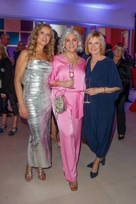 Party - Bertelsmann Katja Burkard, Birgit Schrowange und Ilka Eßmüller bei der Bertelsmann Party 2023 in der Bertelsmann Hauptstadtrepräsentanz am 15.06.2023 in Berlin. Copyright: xEventpressxKochanx