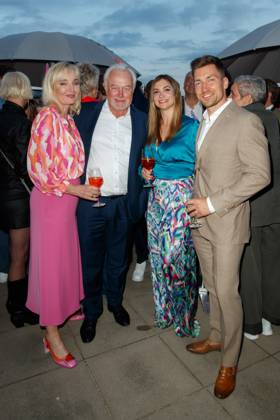 Party - Bertelsmann Wolfgang Kubicki mit Ehefrau Annette Marberth-Kubick und Philipp Boy mit Ehefrau Vivien Patzig bei der Bertelsmann Party 2023 in der Bertelsmann Hauptstadtrepräsentanz am 15.06.2023 in Berlin. Copyright: xEventpressxKochanx