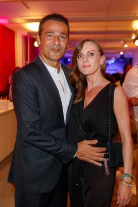 Party - Bertelsmann Erol Sander mit Freundin Rebecca Oehlmann bei der Bertelsmann Party 2023 in der Bertelsmann Hauptstadtrepräsentanz am 15.06.2023 in Berlin. Copyright: xEventpressxKochanx