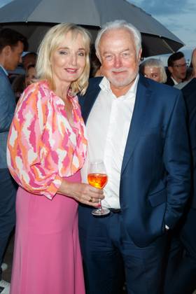 Party - Bertelsmann Wolfgang Kubicki mit Ehefrau Annette Marberth-Kubick bei der Bertelsmann Party 2023 in der Bertelsmann Hauptstadtrepräsentanz am 15.06.2023 in Berlin. Copyright: xEventpressxKochanx