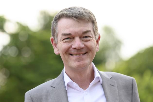 WDR-Programmdirektor Jörg Schönenborn kommt zur Verleihung des Grimme Online Awards 2023 in der Kölner Flora. Der Grimme Online Award (GOA) gilt als wichtigste Auszeichnung für Publizistik im Internet, die die seit 2001 vom Grimme-Institut, das auch den renommierten Fernsehpreis Grimme-Preis verleiht, vergeben wird. Köln, 15.06.2023 NRW Deutschland Copyright: xDwixAnoraganingrumx