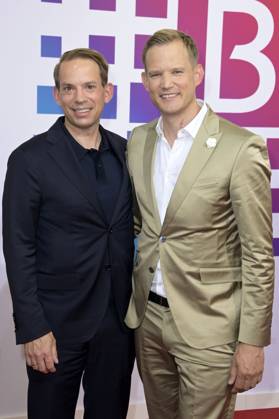 Hendrik Streeck mit Ehemann Paul Zubeil bei der Bertelsmann Party 2023 in der Bertelsmann Repräsentanz Unter den Linden. Berlin, 15.06.2023